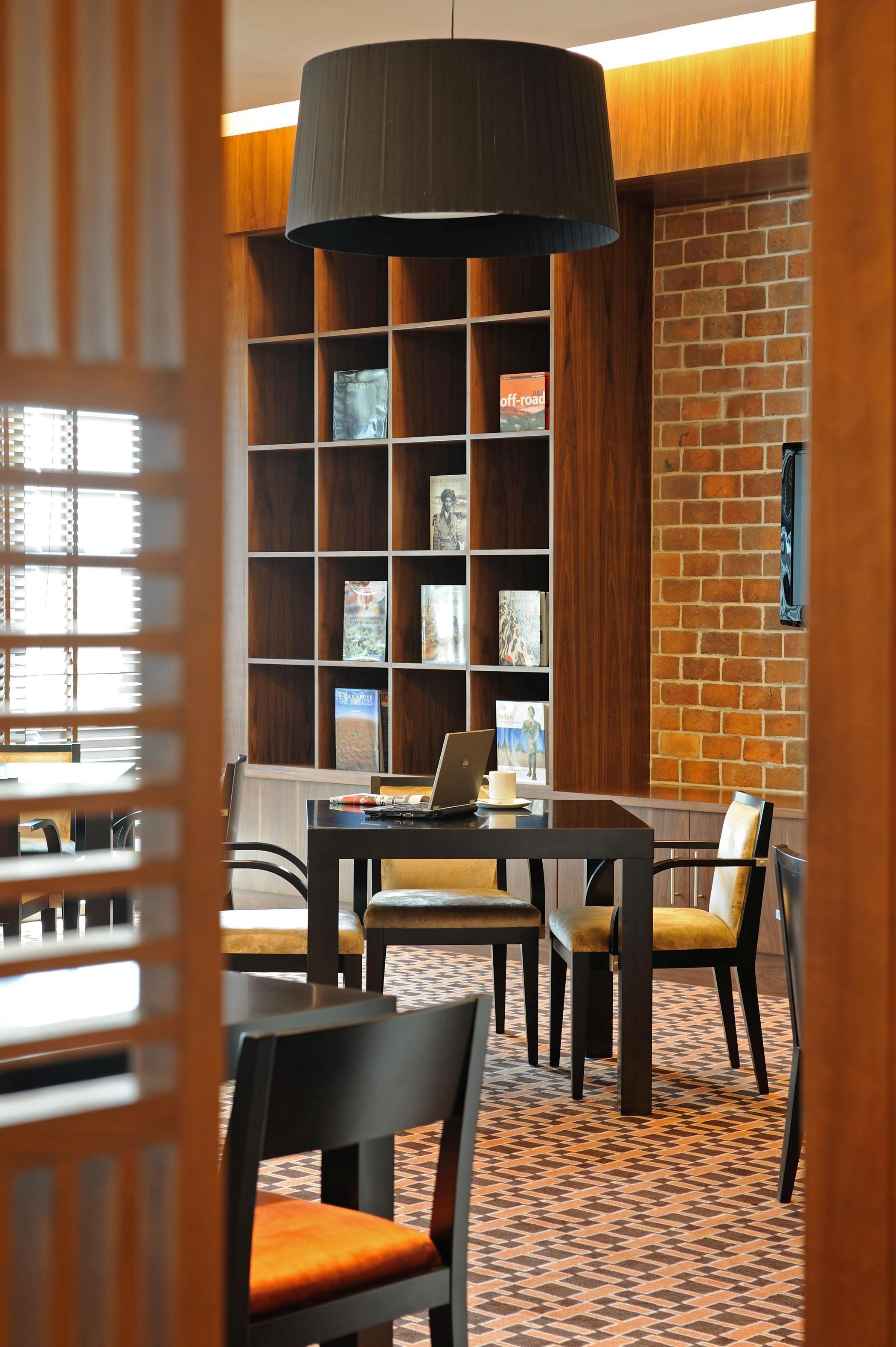 Staybridge Suites Yas Island Abu Dhabi By Ihg Restaurant foto